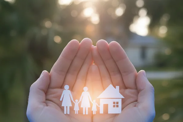 Aseguradoras y cobertura de seguros Protección de seguros para tu familia y tu casa en Florida